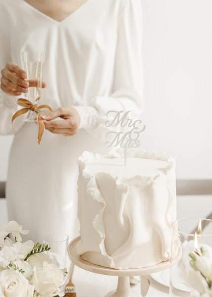White Mr & Mrs Acrylic Cake Topper