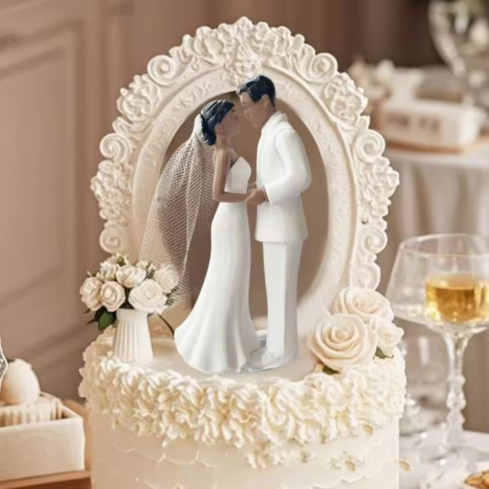 White Bride & Groom Cake Figurine