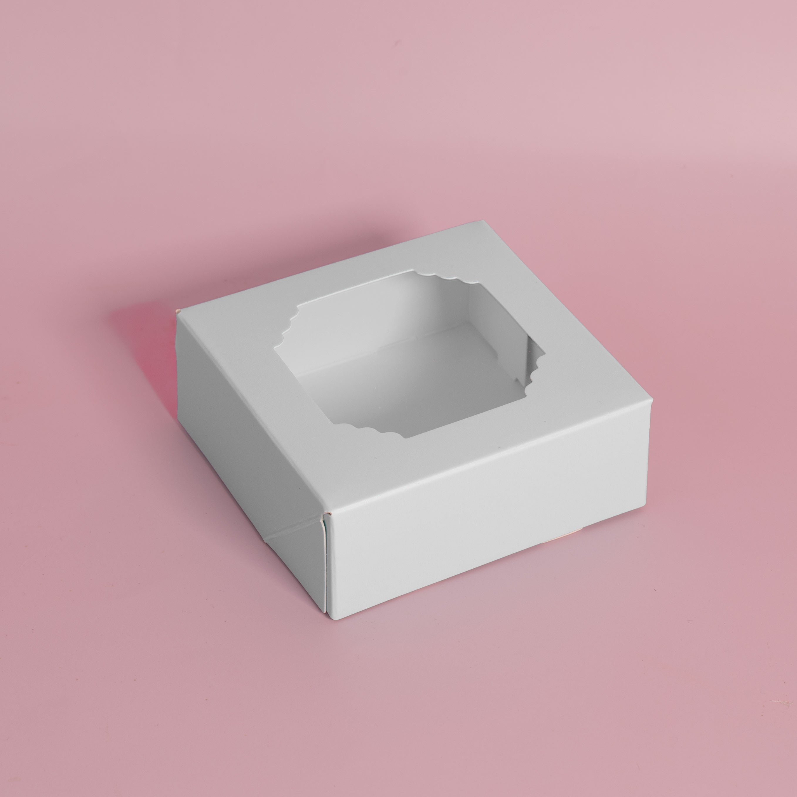 White Scalloped Small Cookie Box 5pk