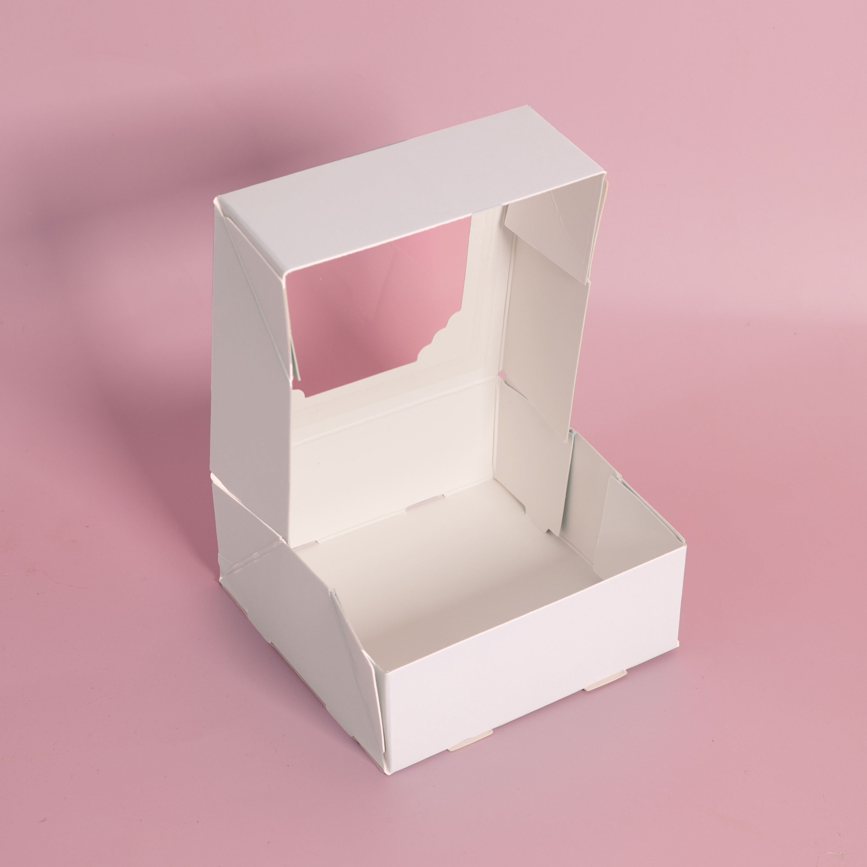White Scalloped Small Cookie Box 5pk